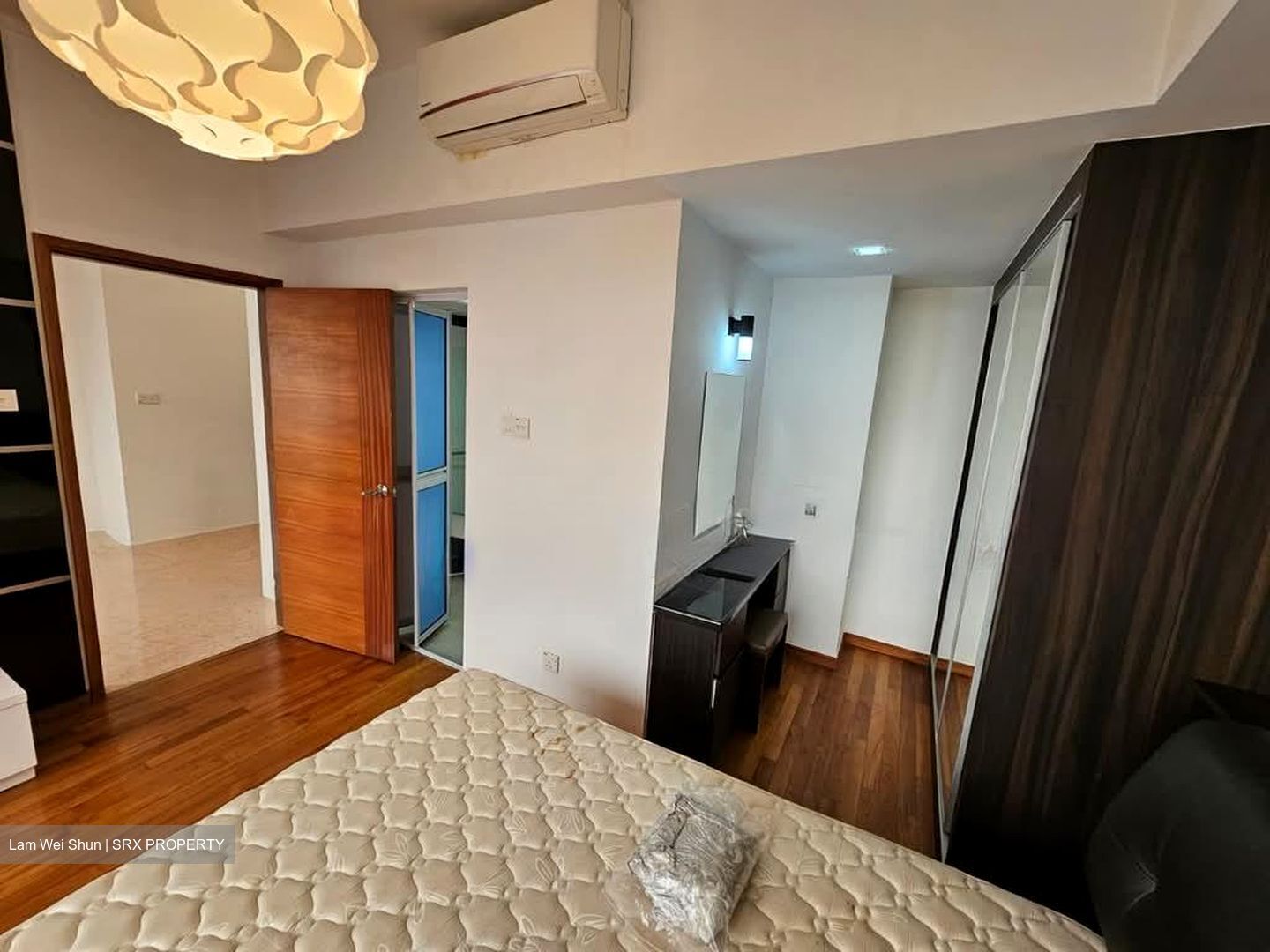 International Plaza (D2), Apartment #548716871